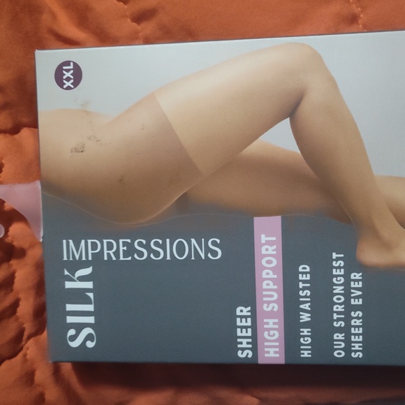 Impressions Sheer High Support Tights - Cocoa 2X$13 - Picture 3 of 7